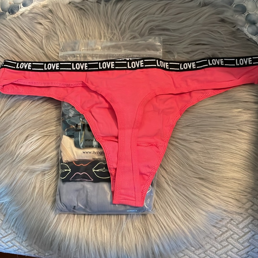 NWT Livingtex Thong Set